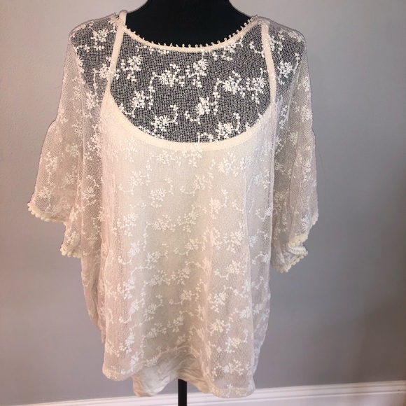 Cream colored lace blouse! - Picture 1 of 4